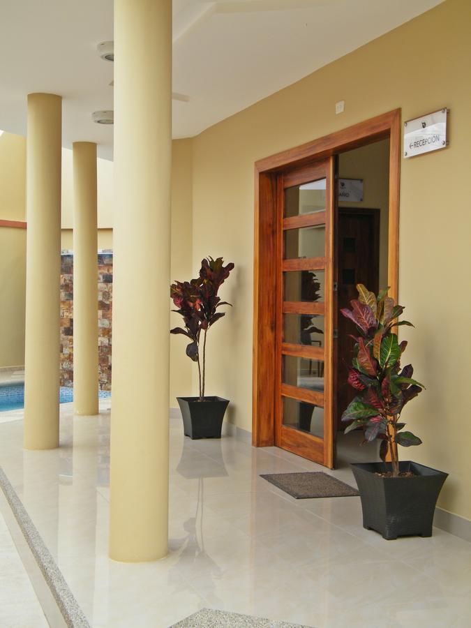 Avellan Hotel Manta Luaran gambar