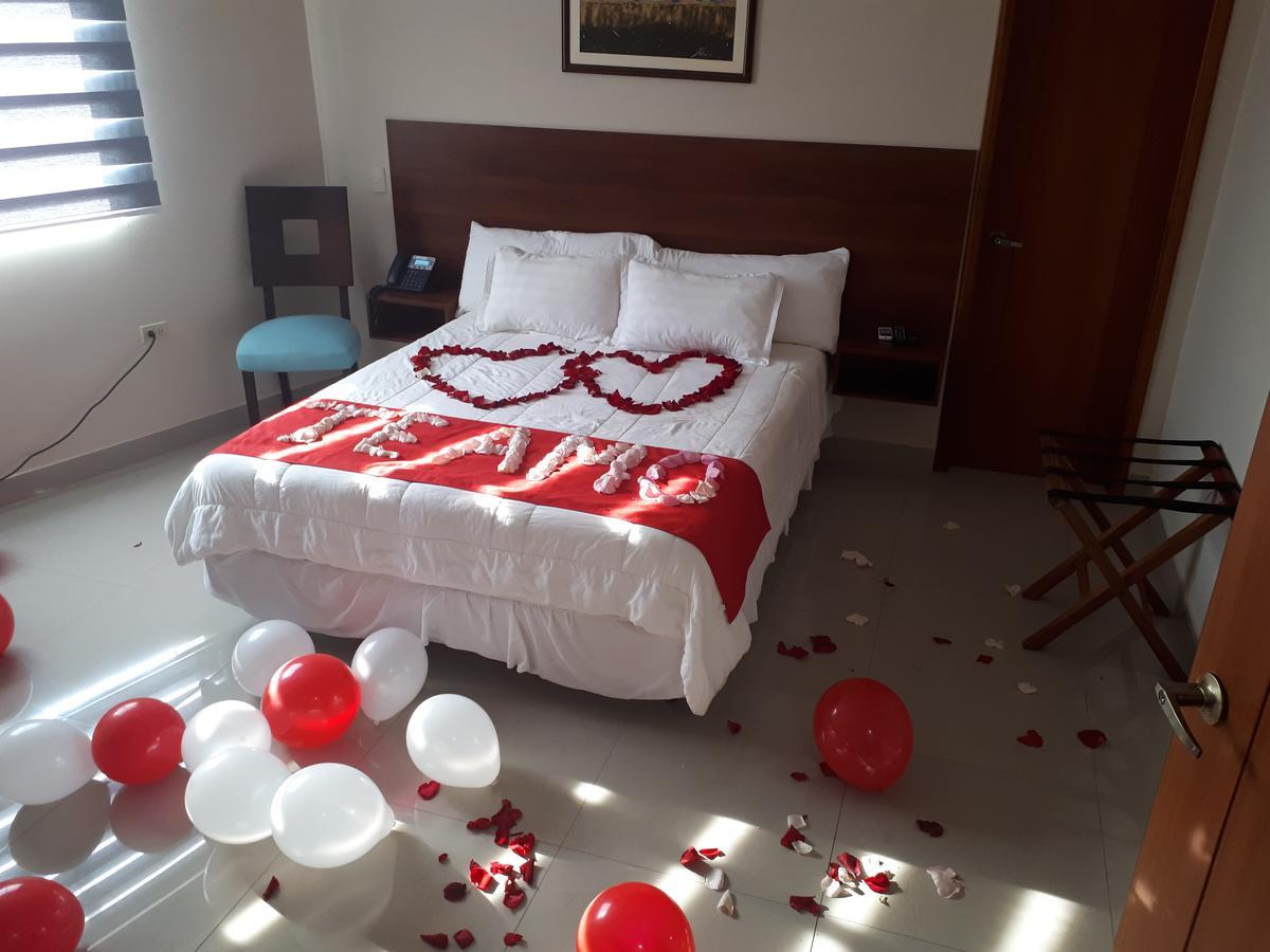 Avellan Hotel Manta Luaran gambar